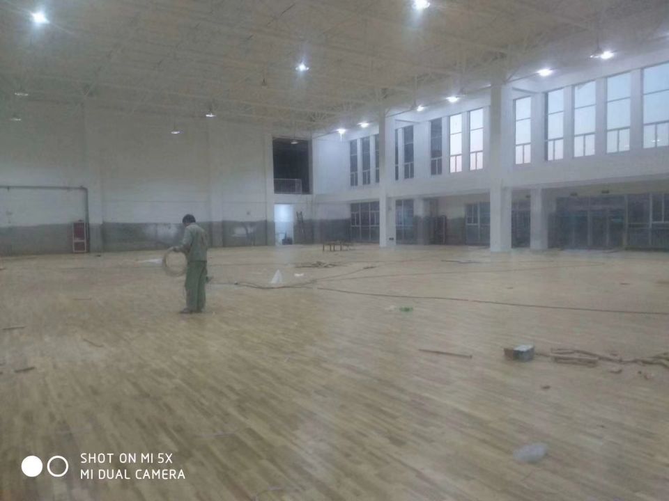 4濟(jì)寧體育館.jpg